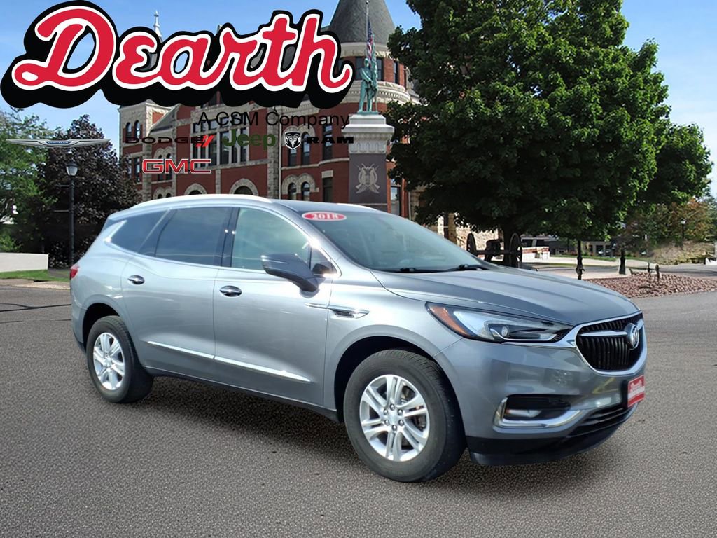 Used 2018 Buick Enclave Essence image 1