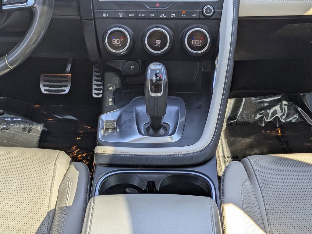 Used 2019 Jaguar E-PACE R-Dynamic SE image 21