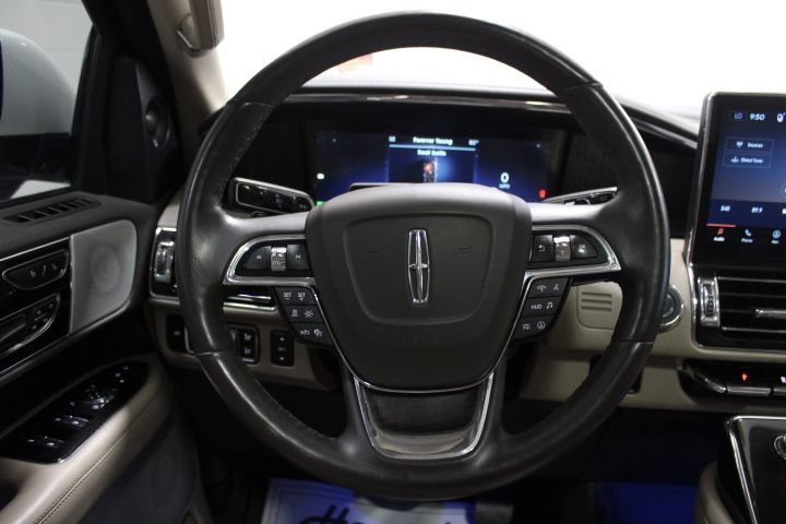 Used 2022 Lincoln Navigator L Reserve AWD/4WD image 41