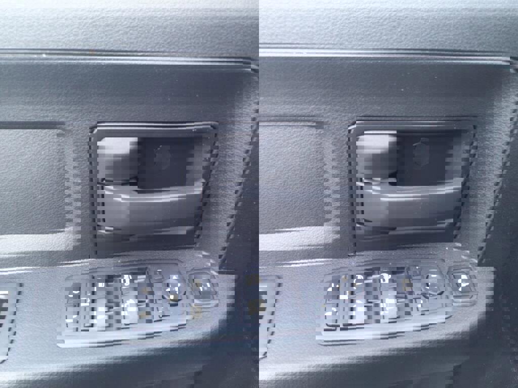 New 2024 RAM 3500 Tradesman w/ Chrome Appearance Group image 18