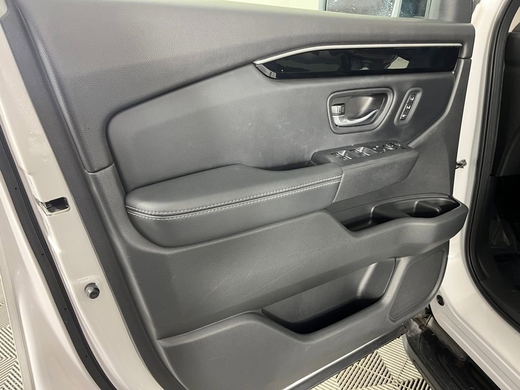 Used 2023 Honda Pilot Touring image 10