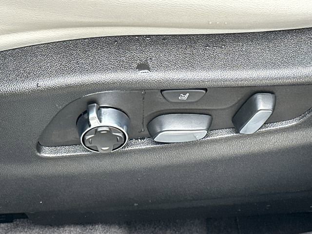 Used 2023 Cadillac XT4 Premium Luxury image 44