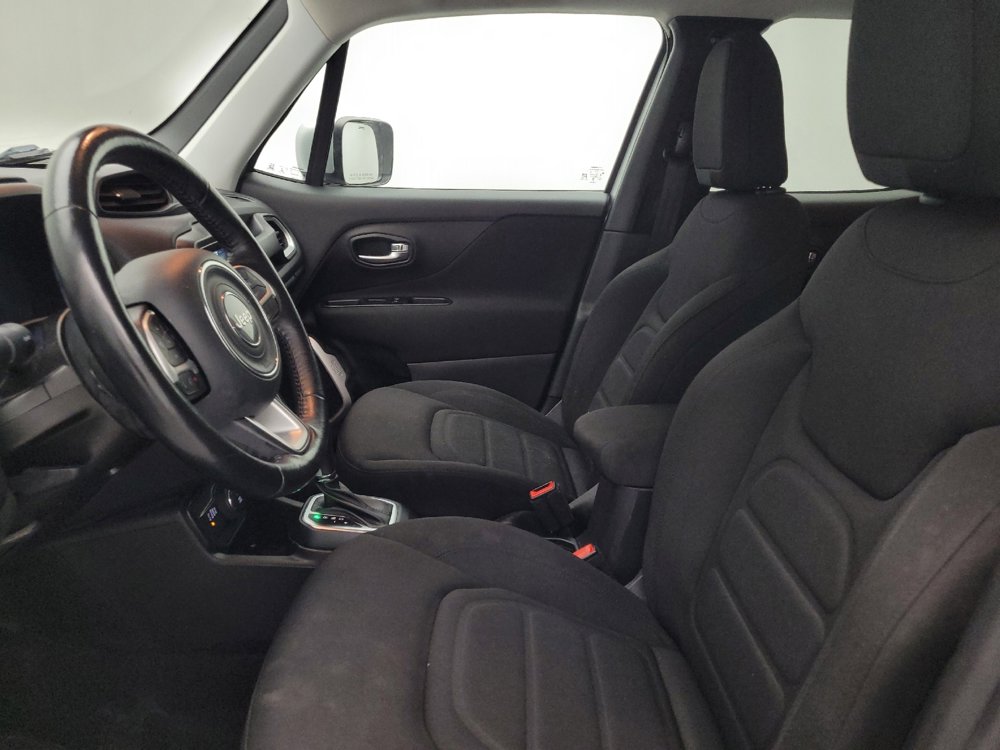 Used 2020 Jeep Renegade Latitude w/ Cold Weather Group AWD/4WD image 17