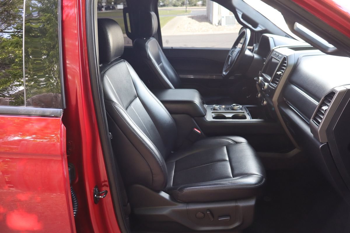 Used 2020 Ford Expedition Max XLT w/ Equipment Group 202A AWD/4WD image 24