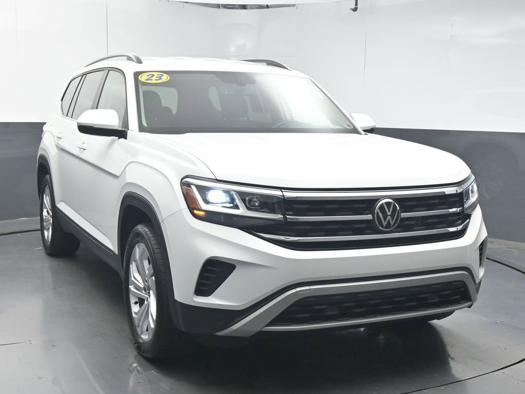 Used 2023 Volkswagen Atlas SE image 2