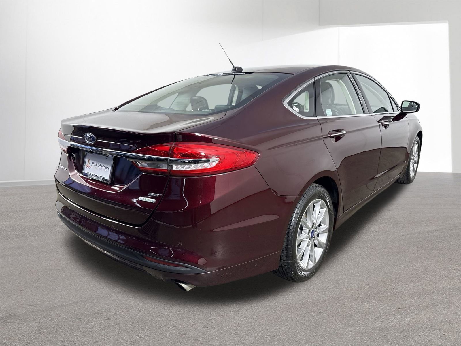 Used 2017 Ford Fusion SE w/ Fusion SE Technology Package image 37