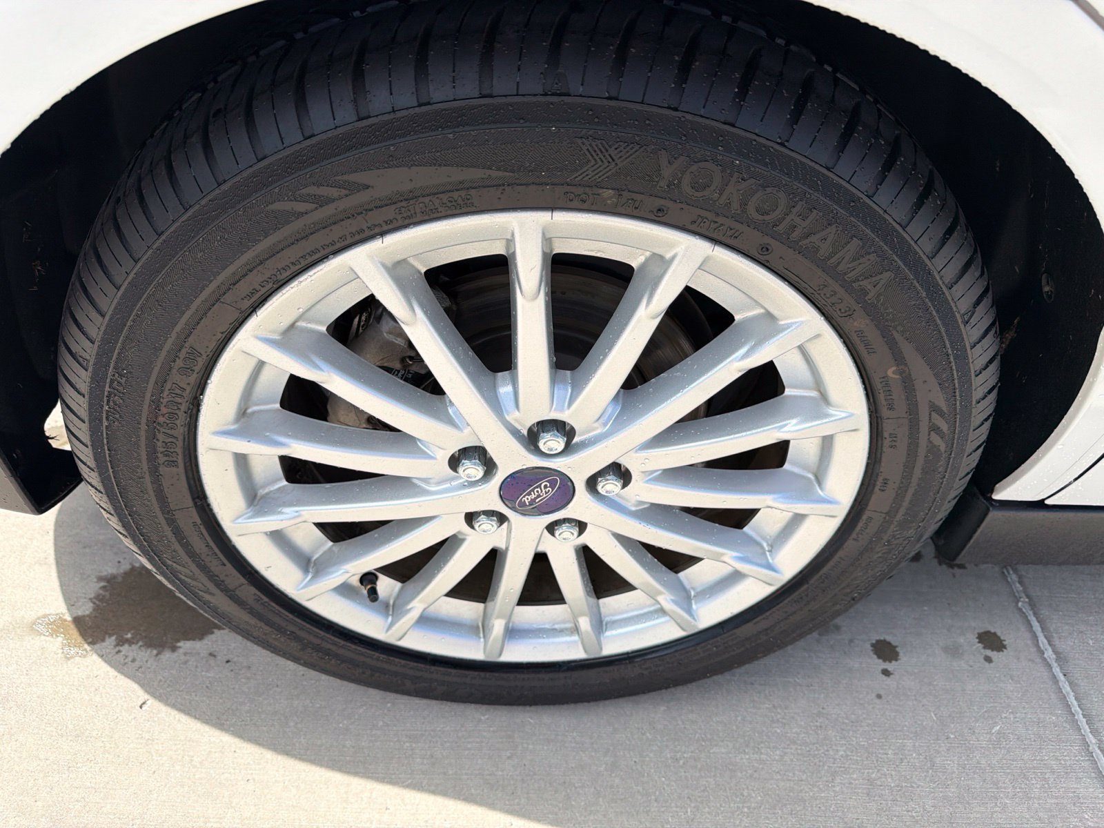 Used 2013 Ford C-MAX SEL FWD image 12