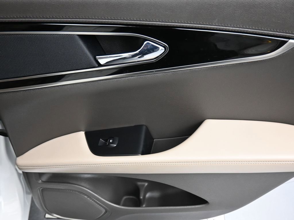 Used 2022 Lincoln Nautilus AWD w/ Premium Package image 36