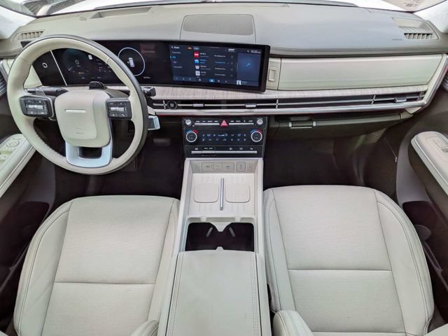 Used 2025 Hyundai Santa Fe Calligraphy FWD image 17