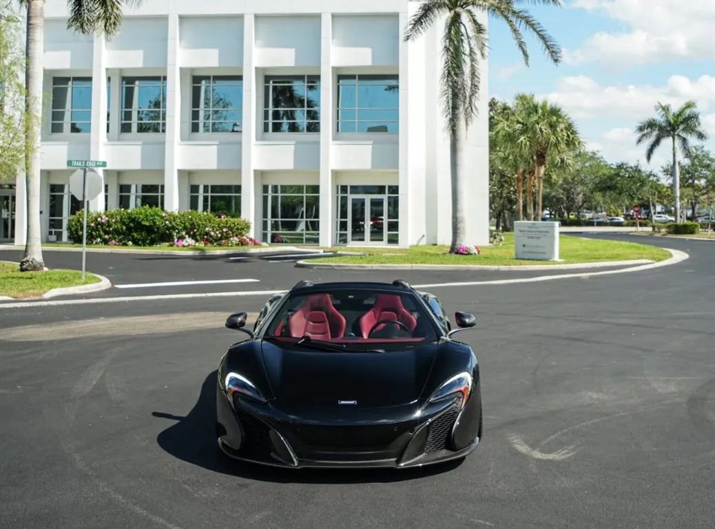 Used 2016 McLaren 650S Spider RWD image 2
