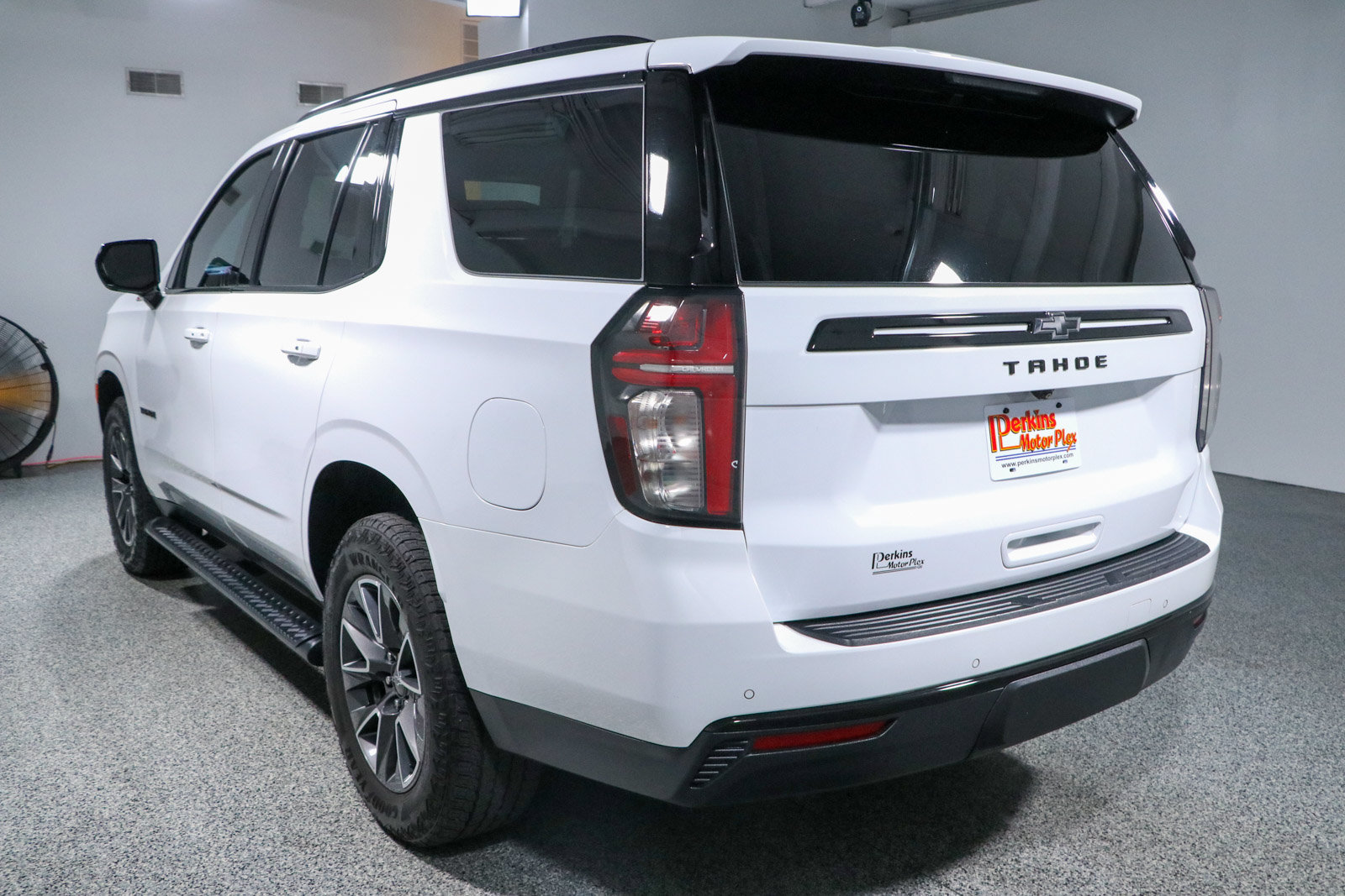 Used 2023 Chevrolet Tahoe Z71 AWD/4WD image 9