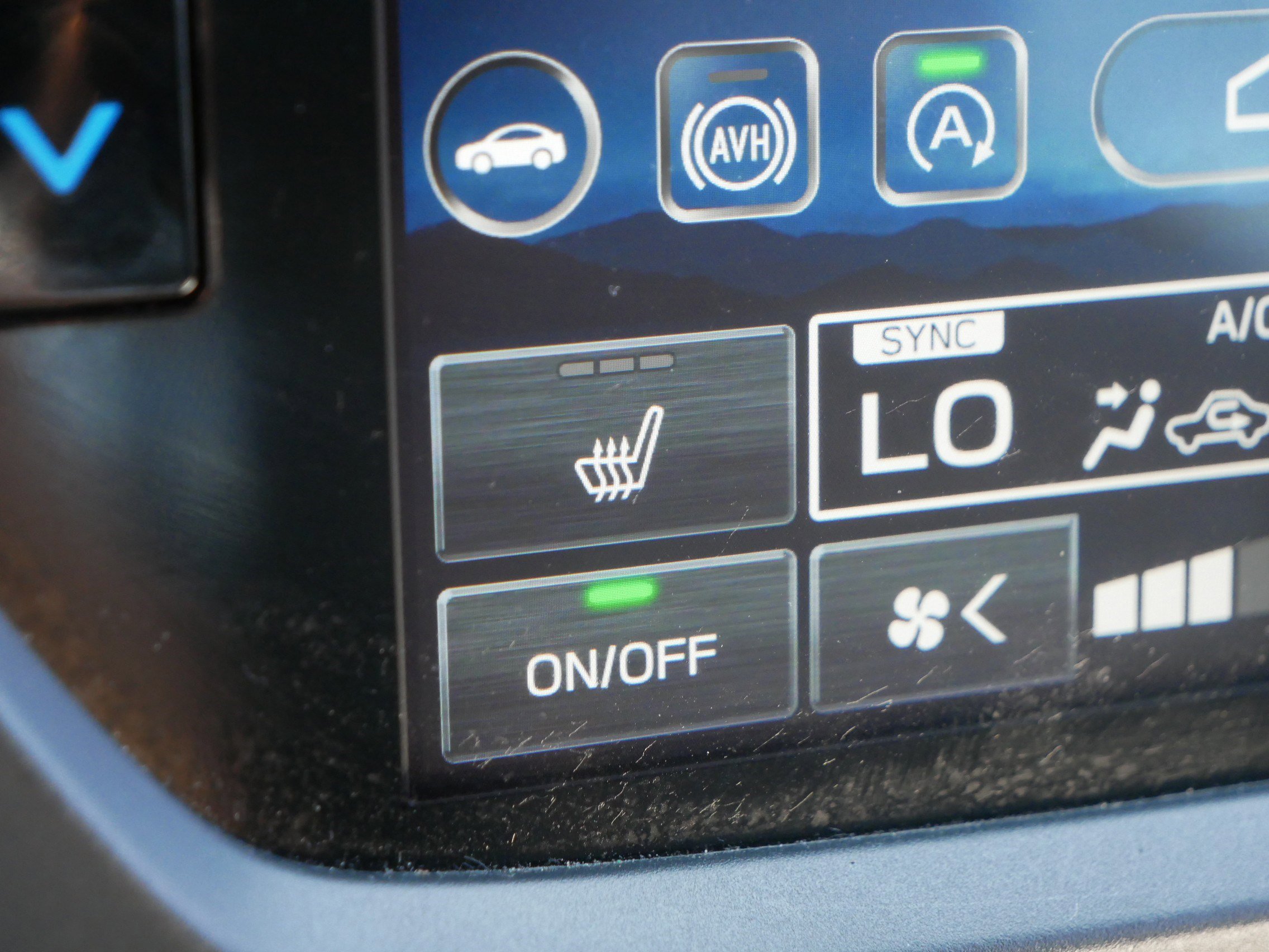 Certified 2025 Subaru Forester Premium image 28