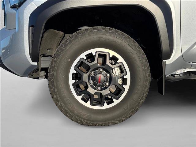 Used 2024 Toyota Tacoma TRD Off-Road w/ TRD Off Road Premium Package AWD/4WD image 25
