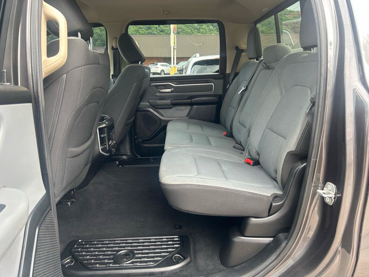 Used 2020 RAM 1500 Big Horn AWD/4WD image 33