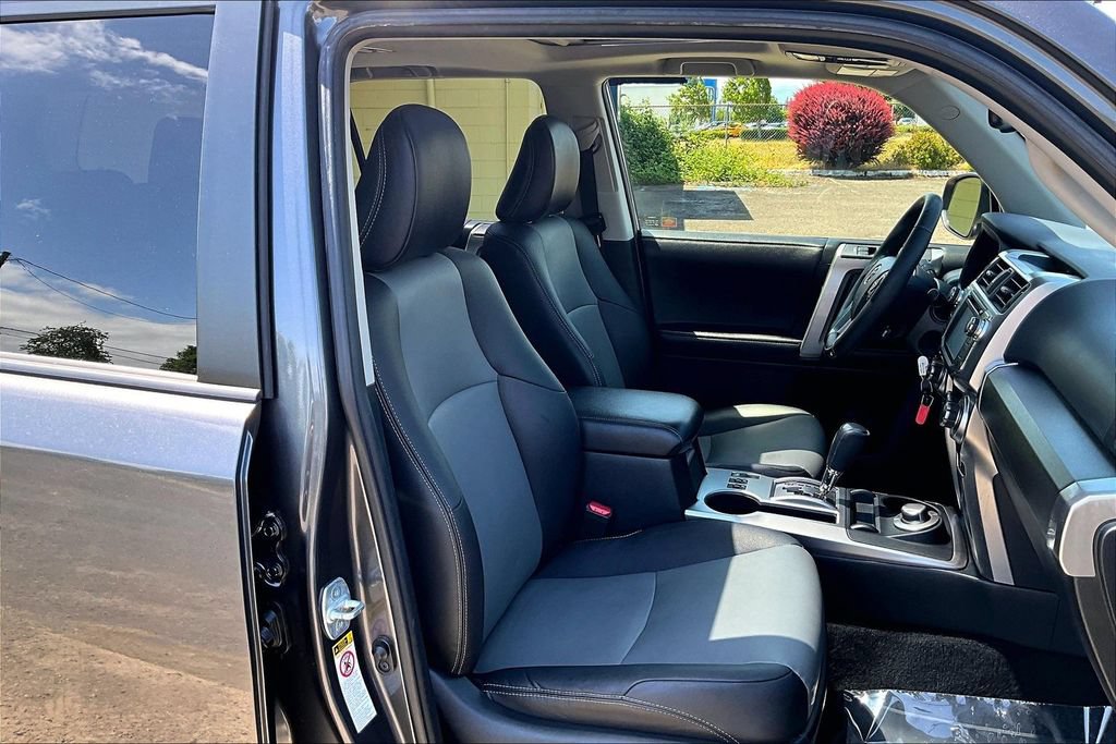 Used 2017 Toyota 4Runner SR5 Premium AWD/4WD image 10
