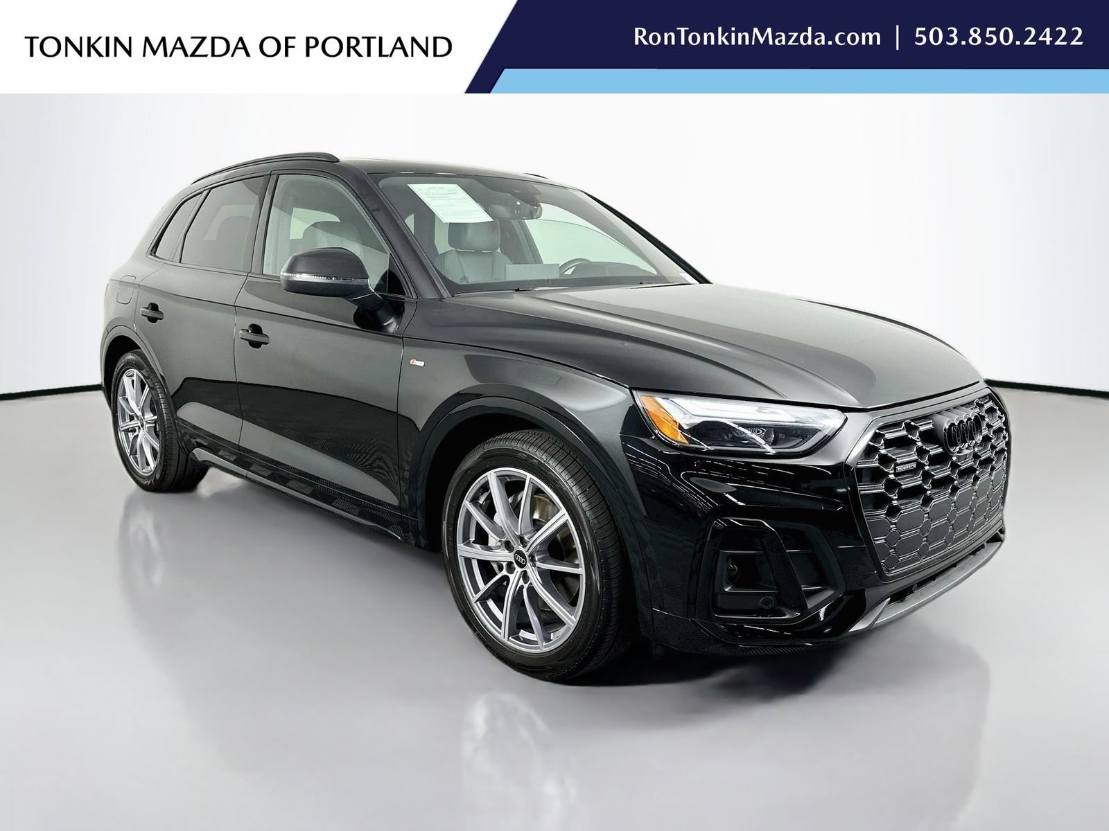 Used 2023 Audi Q5 e Premium Plus w/ Premium Plus Package AWD/4WD image 1