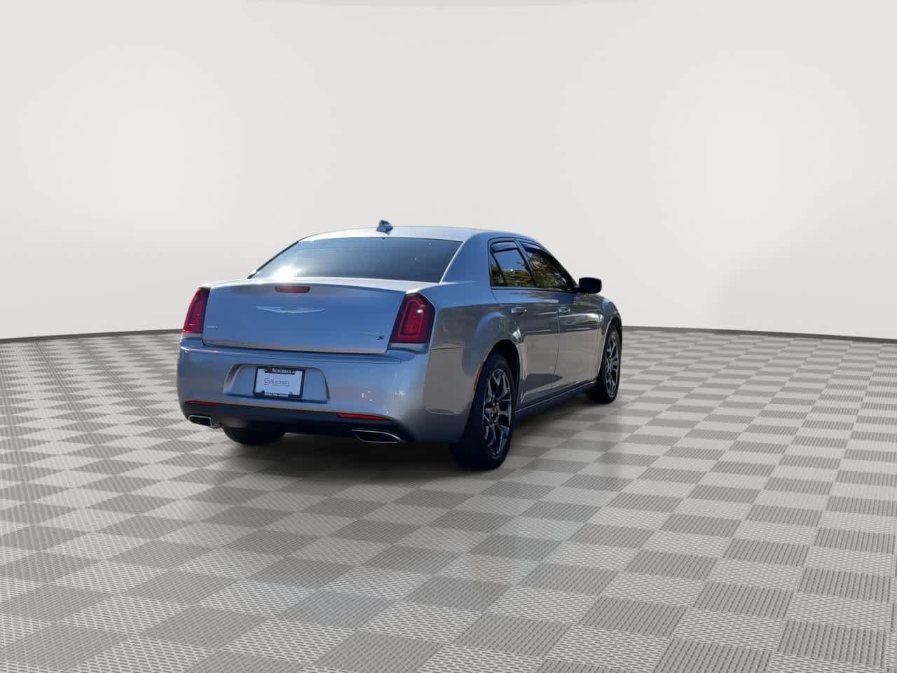 Used 2018 Chrysler 300 S AWD/4WD image 8