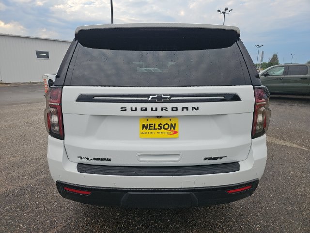 Used 2024 Chevrolet Suburban RST w/ Luxury Package AWD/4WD image 4