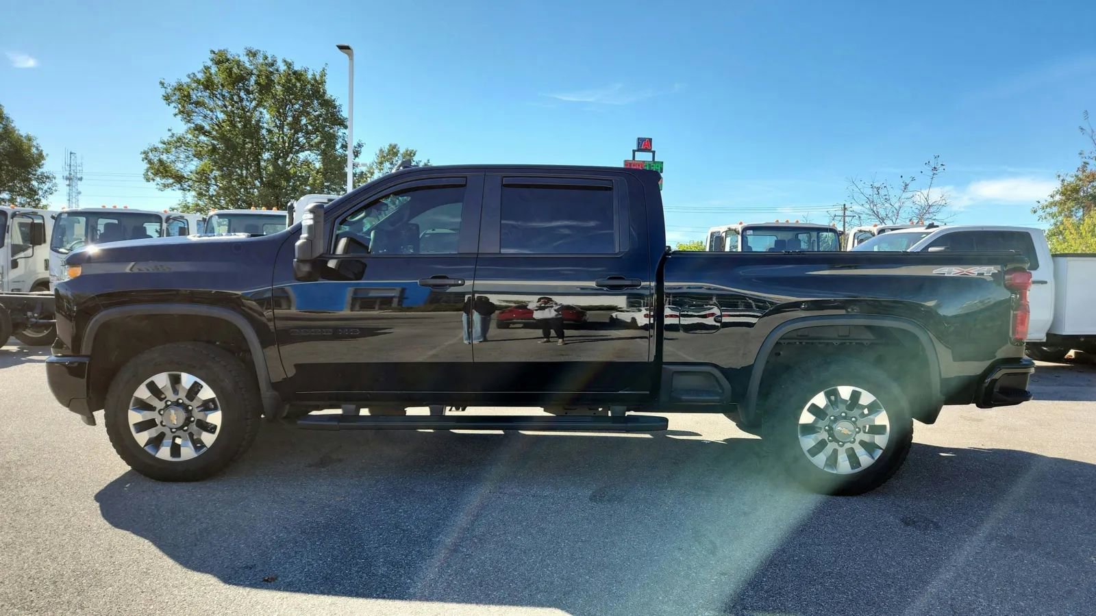 Used 2024 Chevrolet Silverado 2500 Custom w/ Custom Convenience Package image 9