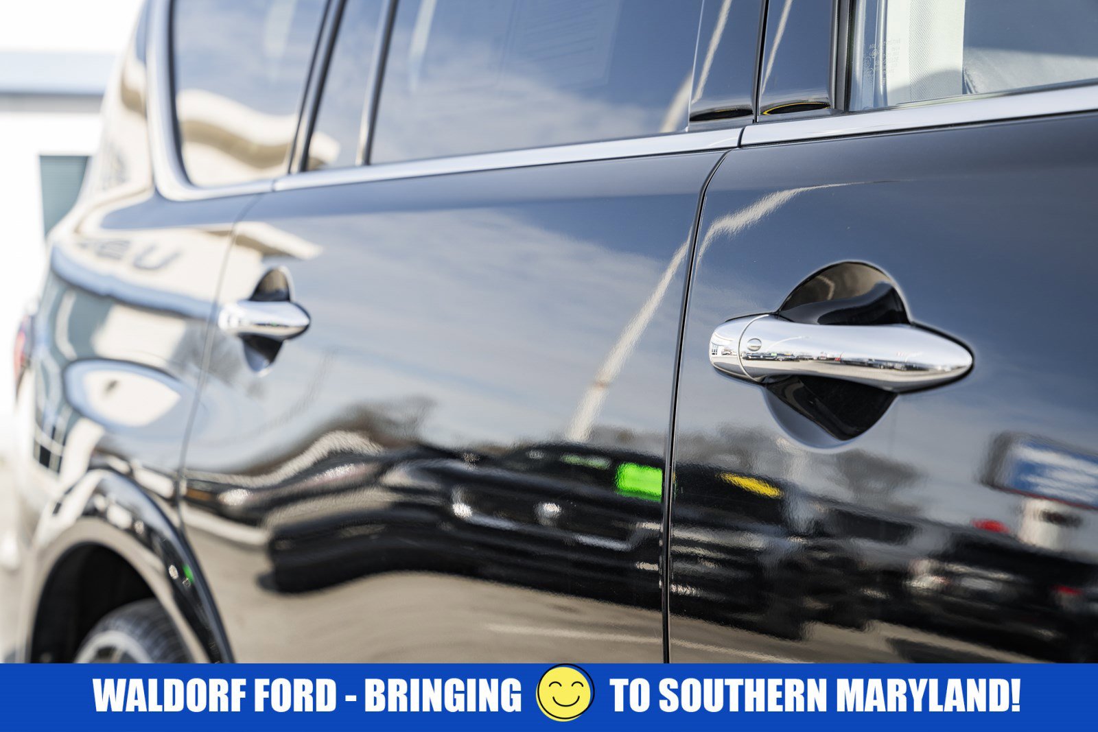 Used 2021 Nissan Armada Platinum w/ Captain's Chairs Package image 18