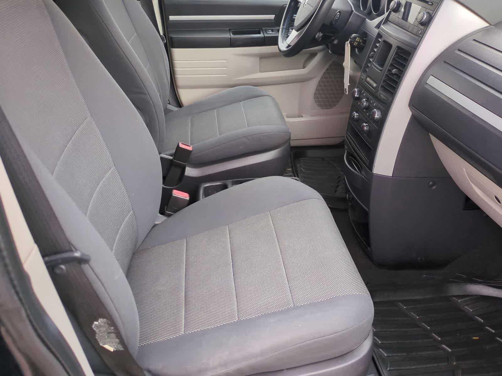 Used 2008 Dodge Grand Caravan SXT FWD image 21