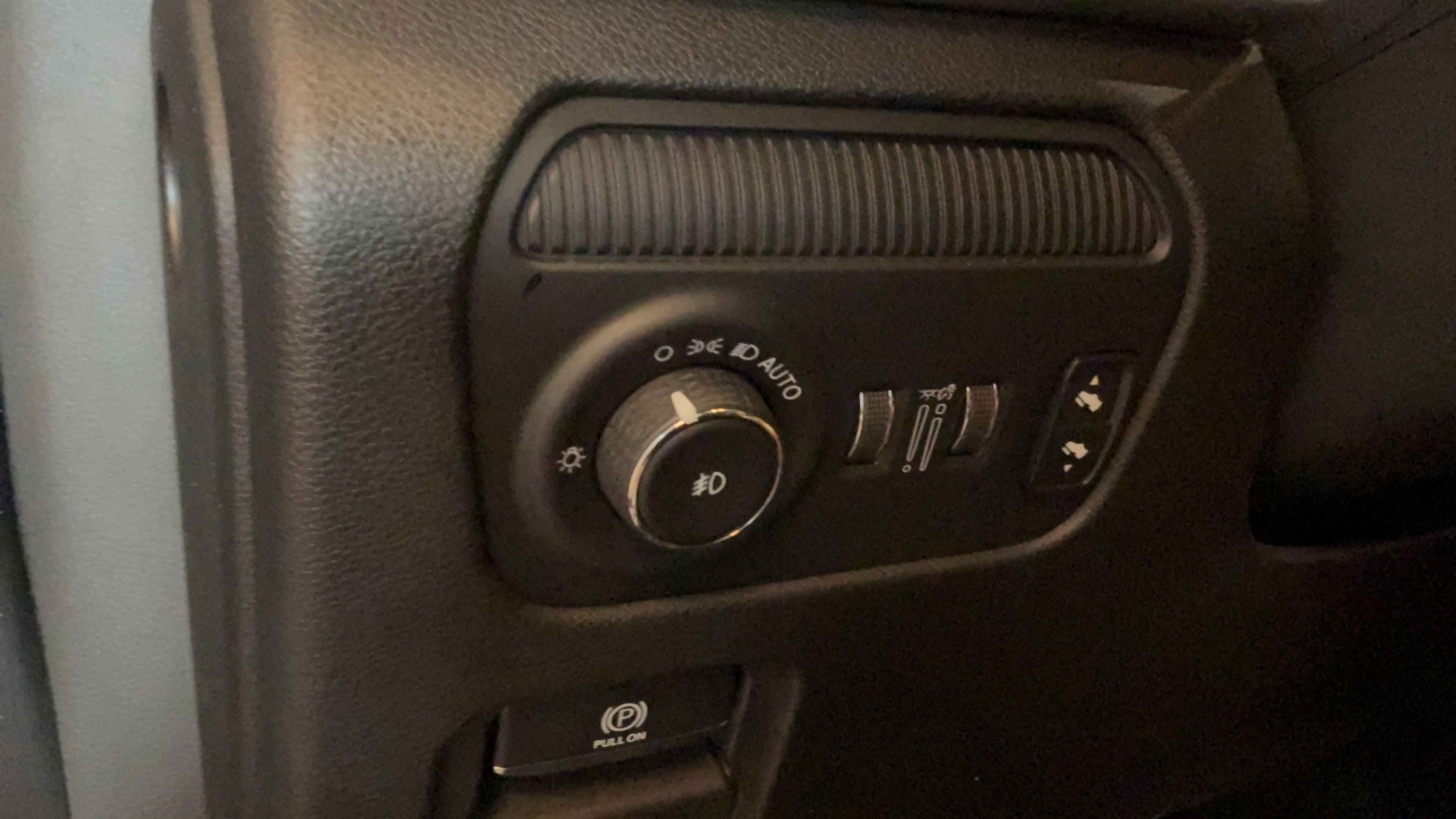 Used 2023 Jeep Wagoneer Series III w/ Preferred Equipment Group AWD/4WD image 24