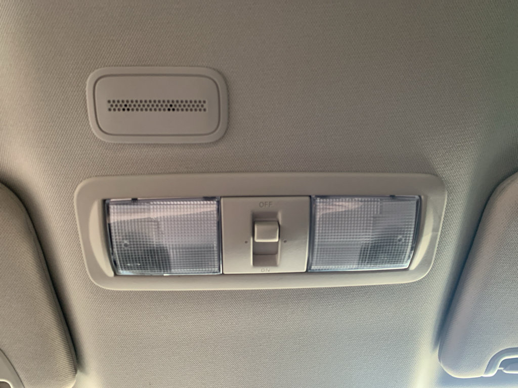 Used 2022 Nissan Titan SV RWD image 22