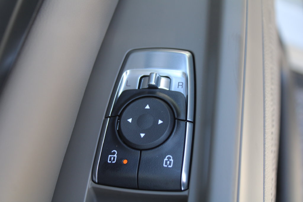 New 2027 Kia Carnival LX FWD image 26