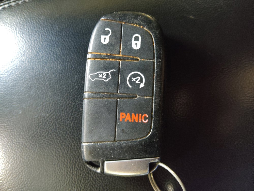 Used 2018 Jeep Grand Cherokee Laredo RWD image 32