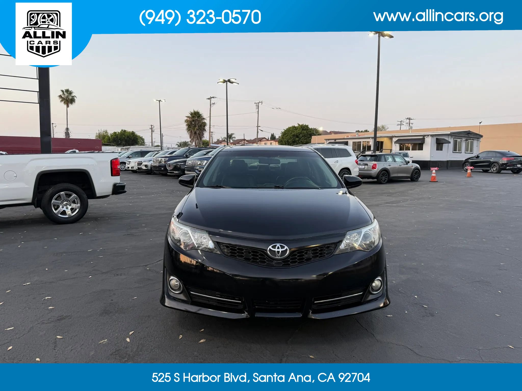 Used 2013 Toyota Camry SE FWD image 2