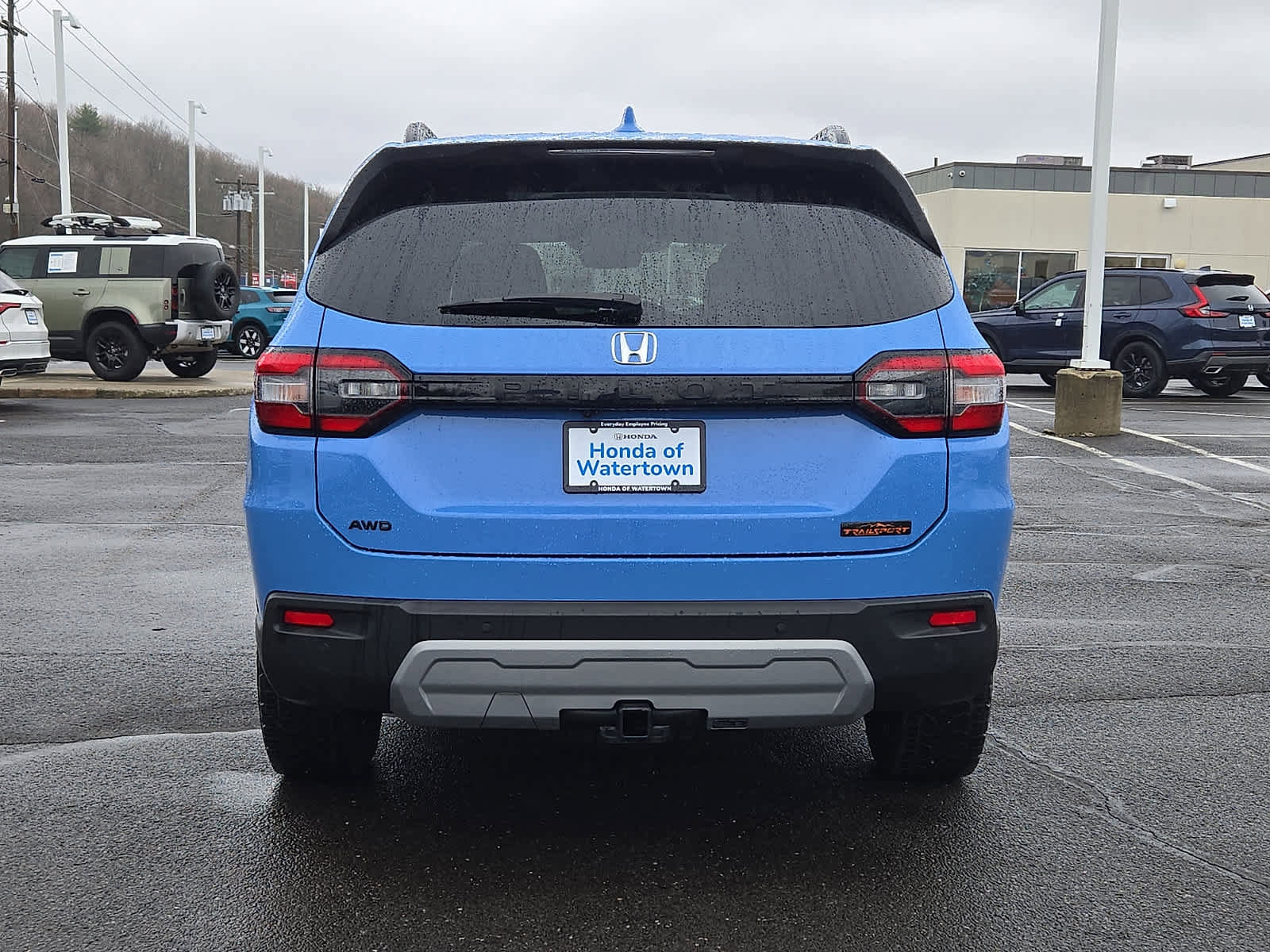 Used 2025 Honda Pilot TrailSport image 6