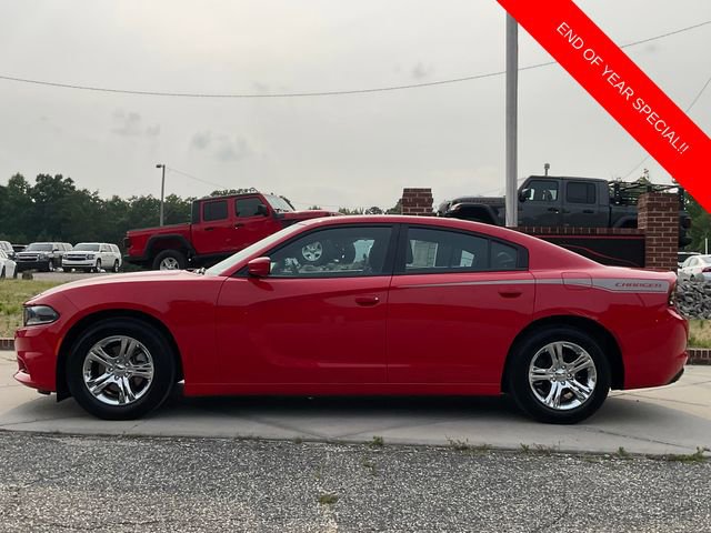 Used 2022 Dodge Charger SXT image 4