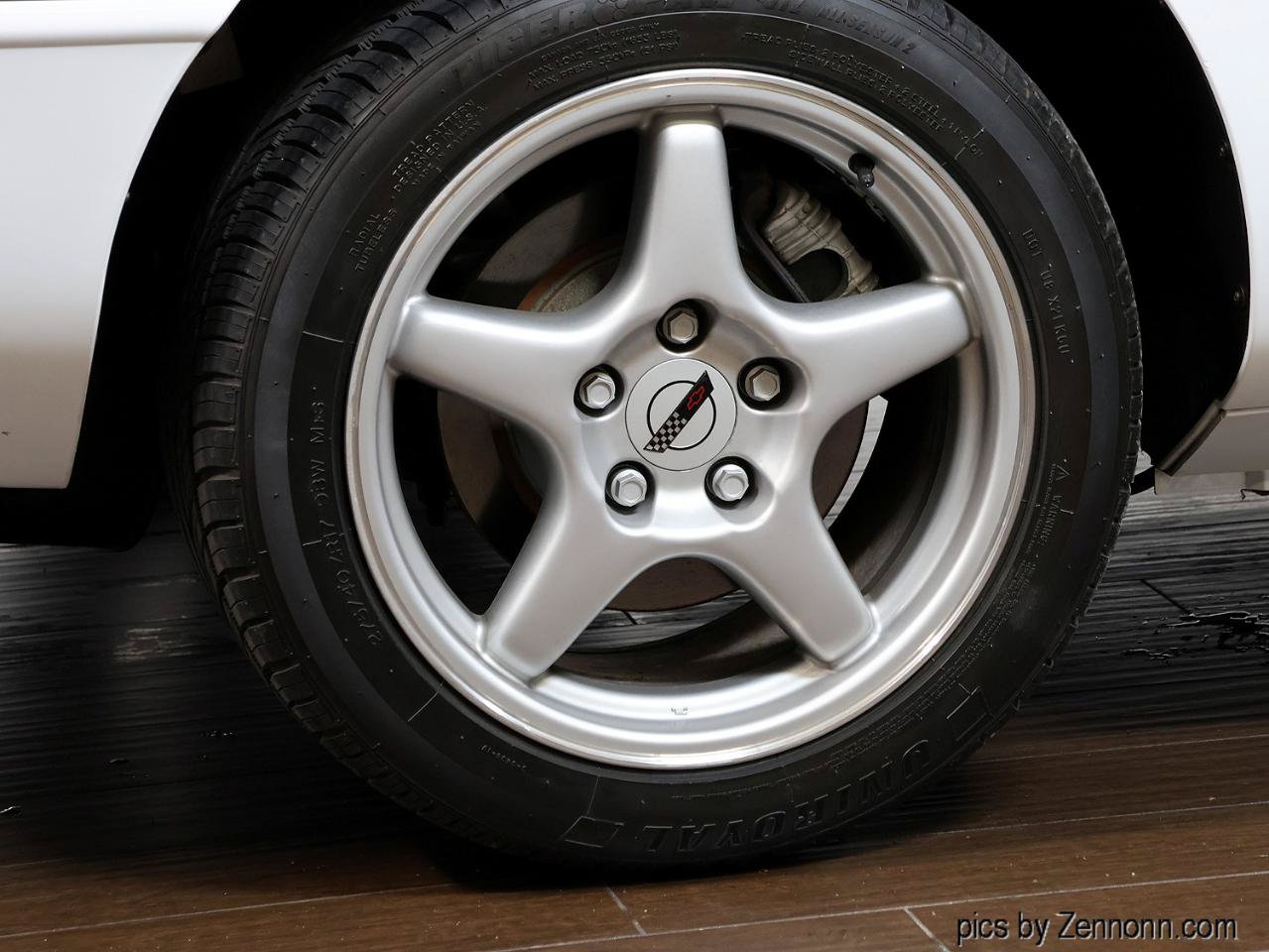 Used 1995 Chevrolet Corvette Convertible RWD image 16