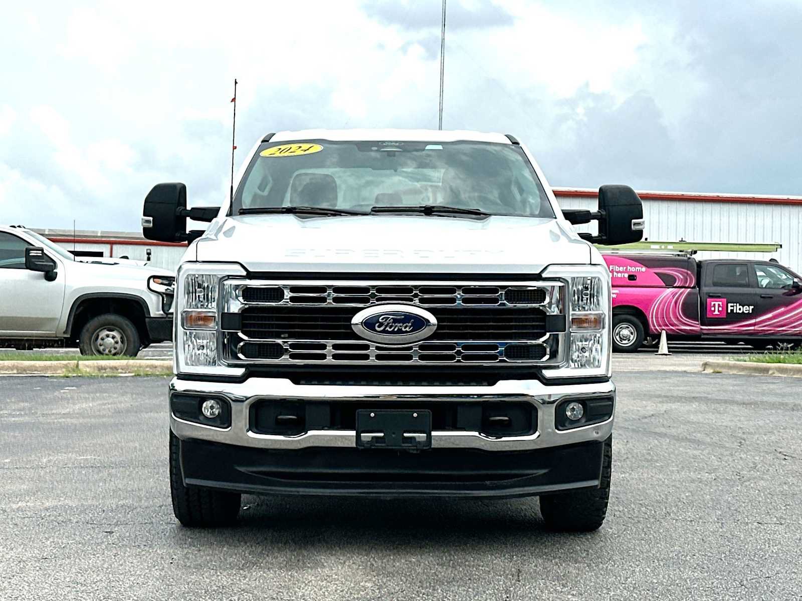 Used 2024 Ford F250 XLT w/ FX4 Off-Road Package AWD/4WD image 10