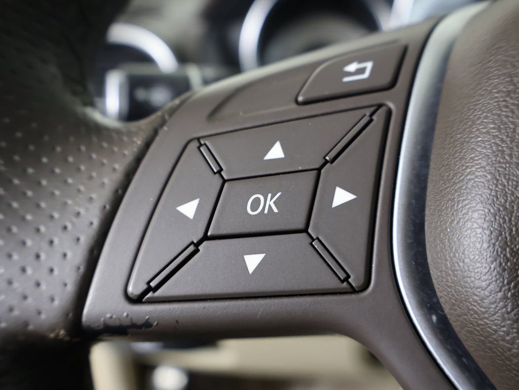 Used 2014 Mercedes-Benz C 300 4MATIC Sedan image 27