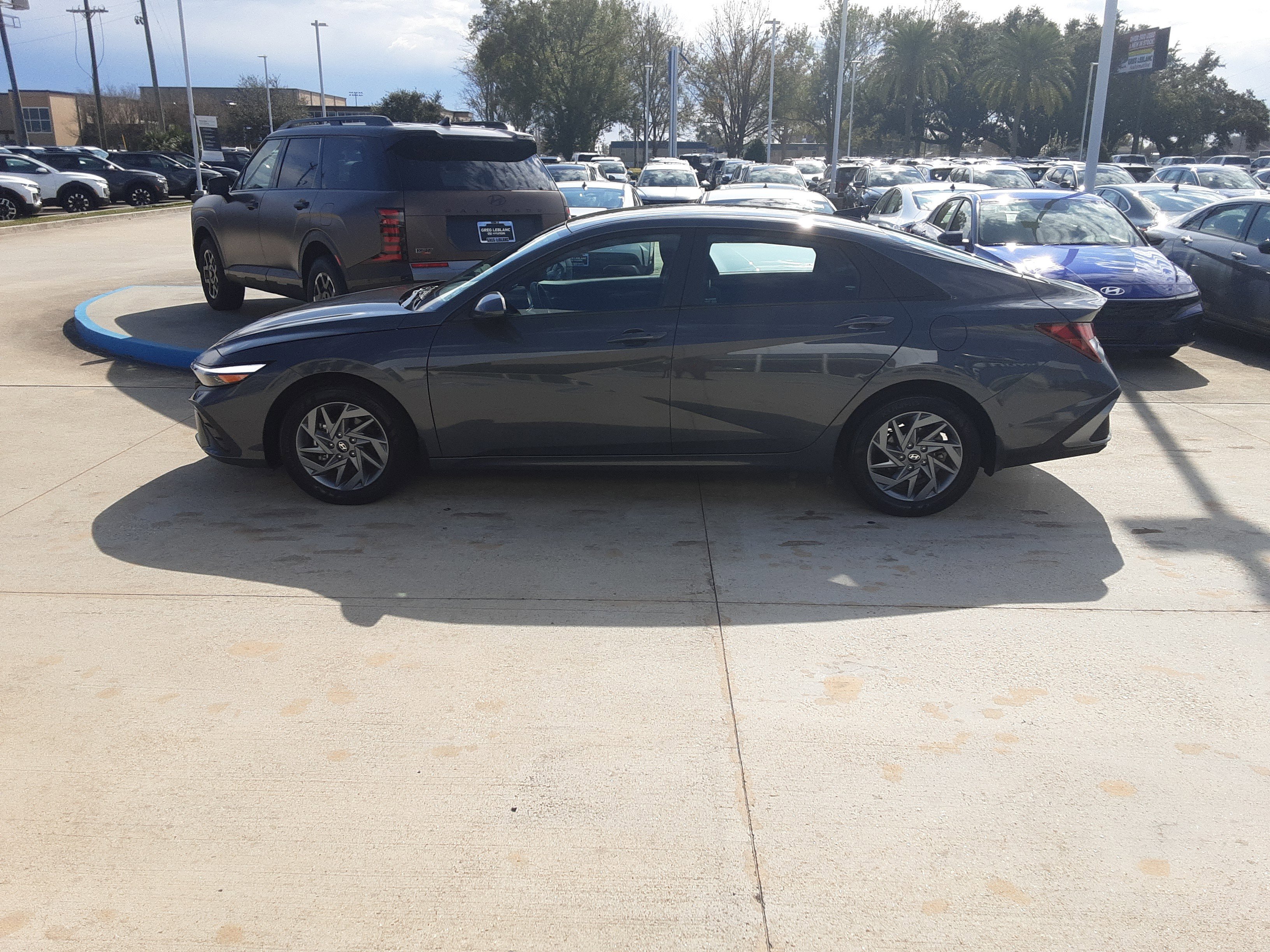 Used 2024 Hyundai Elantra SEL image 4