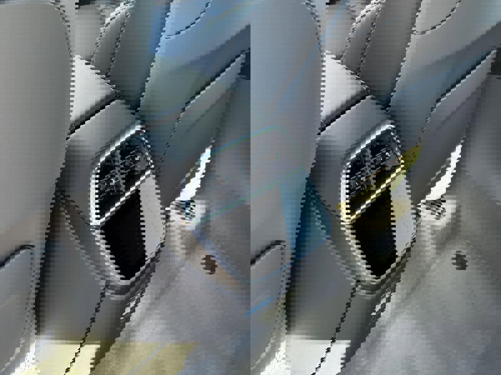 Used 2024 Lucid Air Pure image 28