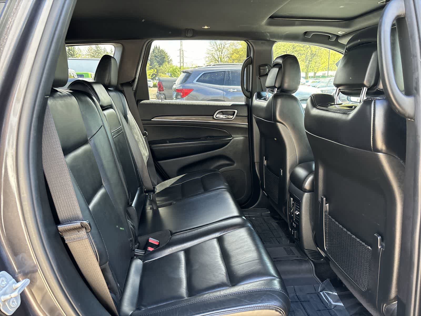 Used 2019 Jeep Grand Cherokee Limited w/ Trailer Tow Group IV image 6