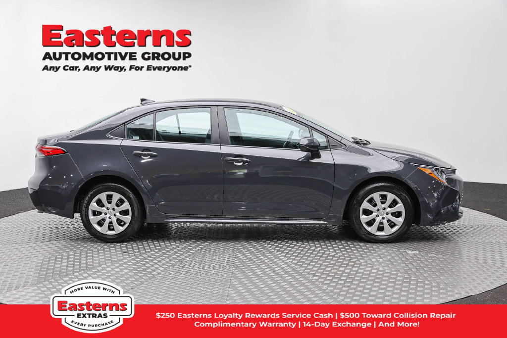 Used 2026 Toyota Corolla LE FWD image 5