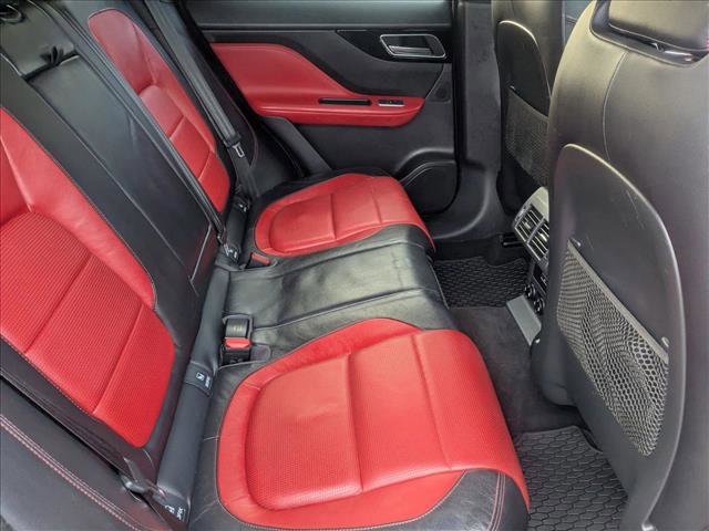 Used 2017 Jaguar F-PACE R-Sport image 22