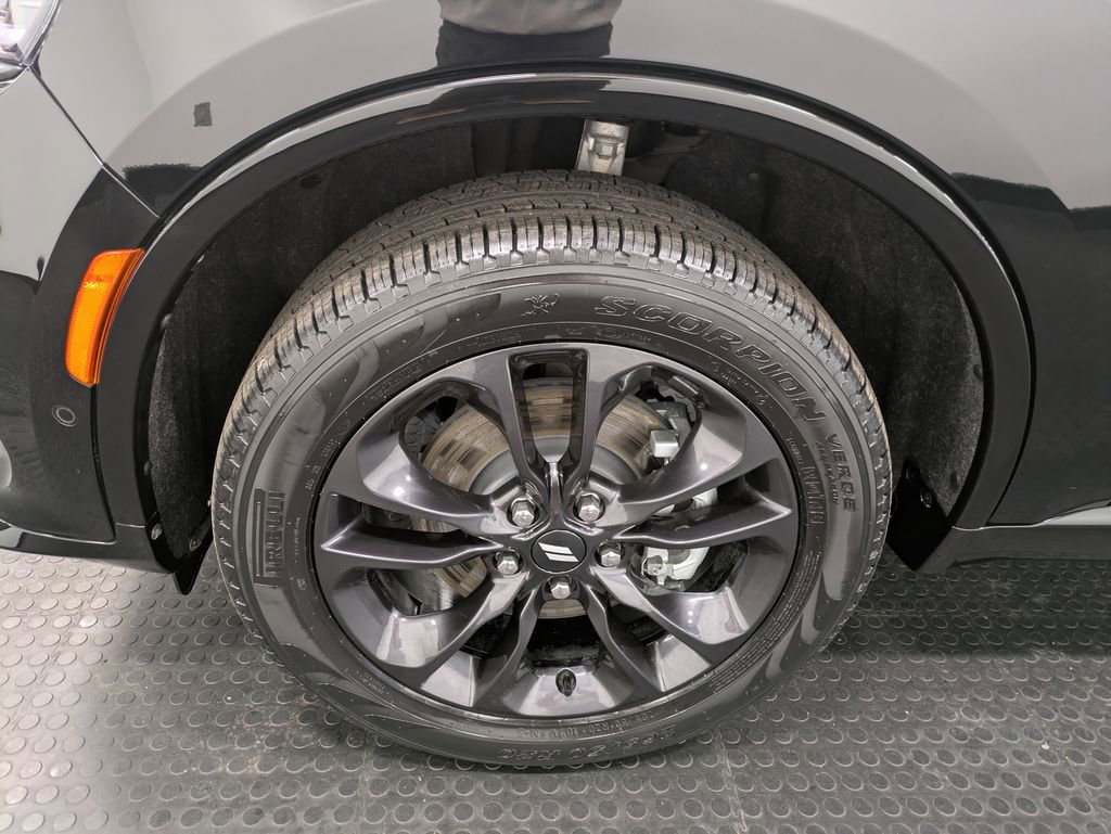 Used 2025 Dodge Durango GT image 7