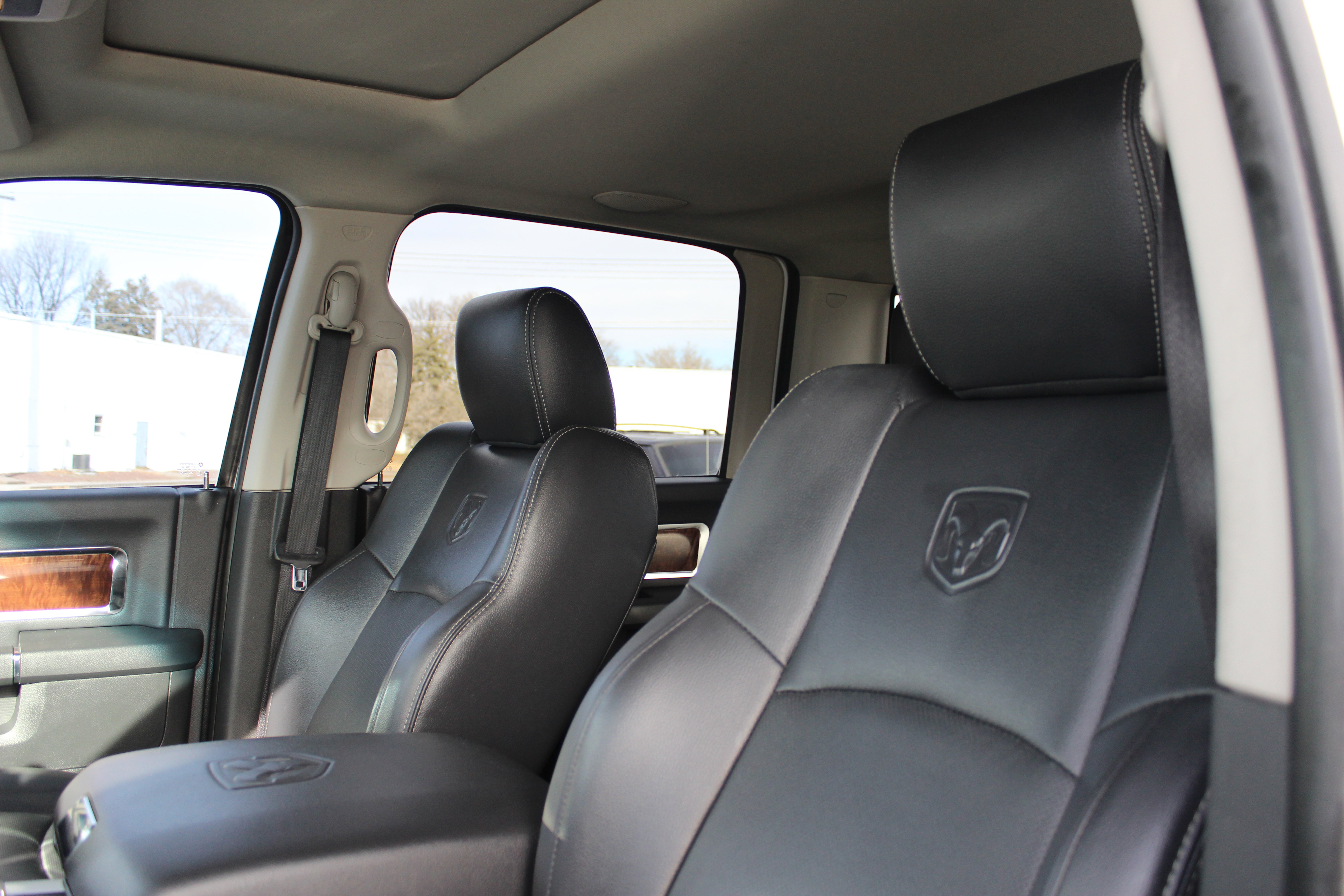 Used 2011 RAM 2500 Laramie w/ Protection Group image 21