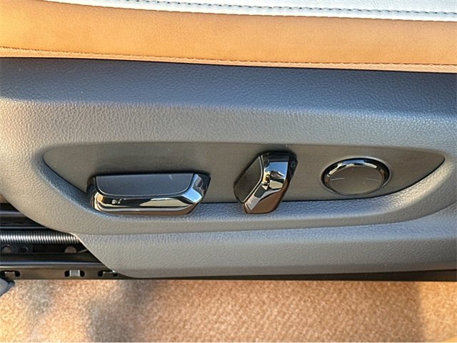 Used 2026 Lexus RZ 350e 2WD w/ Accessory Package (2T) image 32