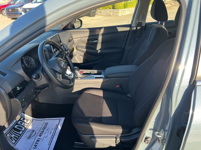 New 2025 Nissan Sentra SV image 9