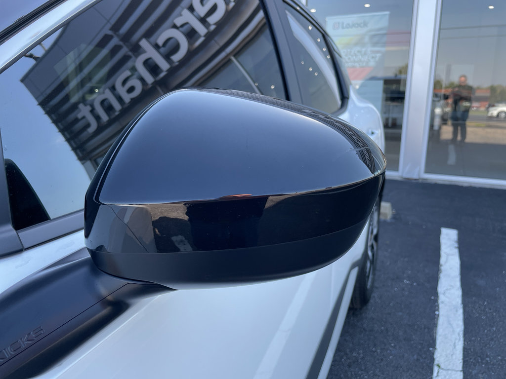 Certified 2025 Nissan Kicks SV w/ SV Premium Package image 6