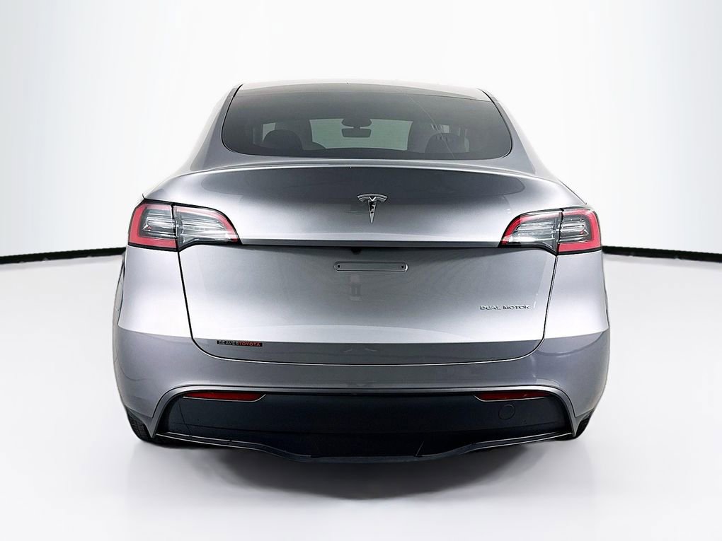 Used 2025 Tesla Model Y Long Range image 8
