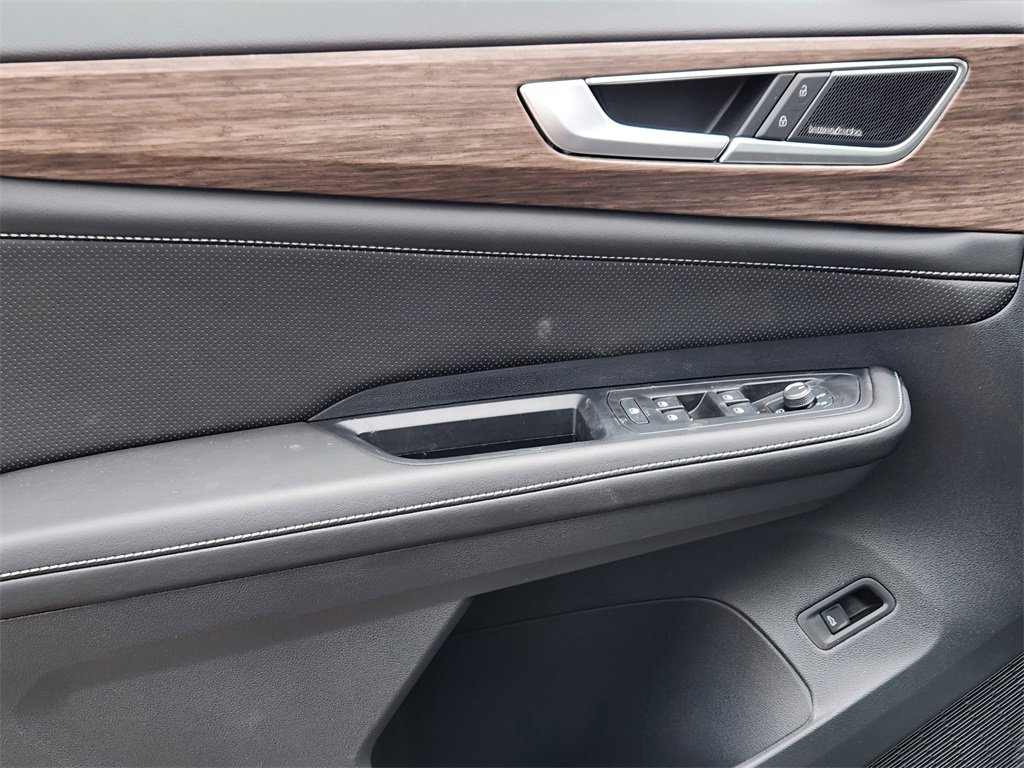 New 2025 Volkswagen Atlas SEL Premium R-Line image 3