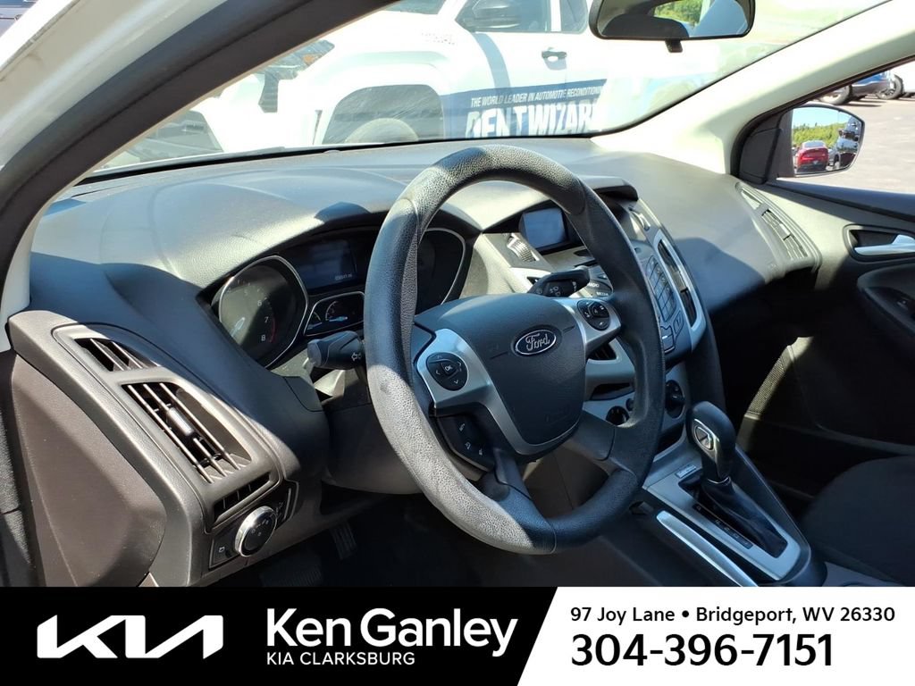 Used 2014 Ford Focus SE w/ SE Winter Package FWD image 10