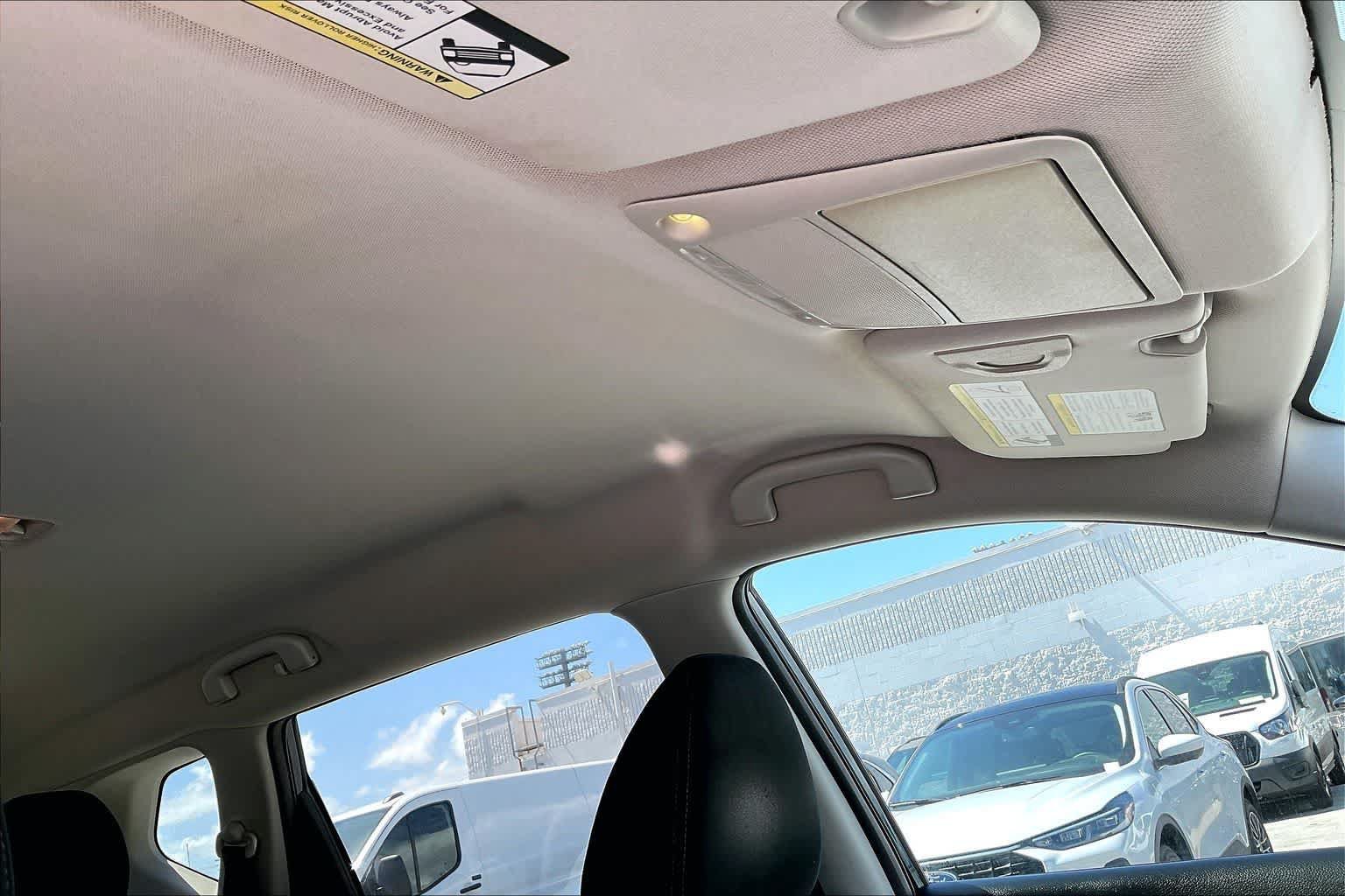 Used 2016 Nissan Rogue SV FWD image 30