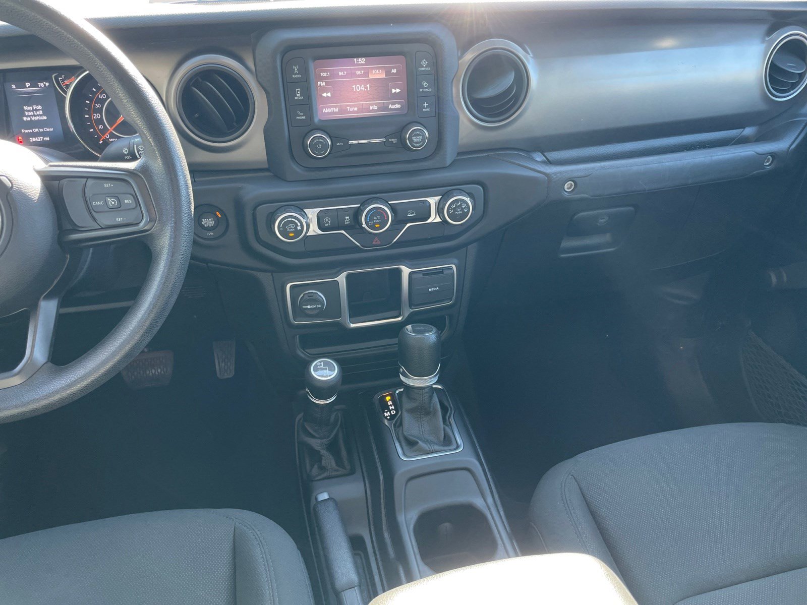 Used 2020 Jeep Gladiator Sport image 16